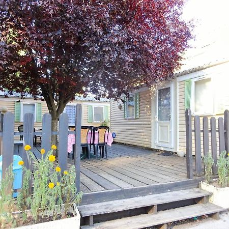 Mobil-Home 2 "Camping" Pesmes エクステリア 写真