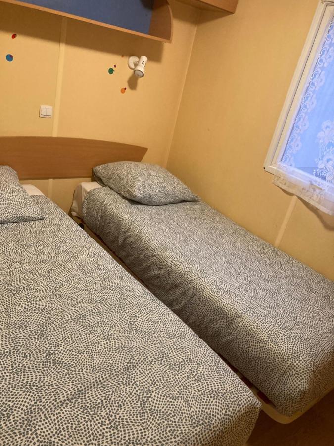 Mobil-Home 2 "Camping" Pesmes エクステリア 写真